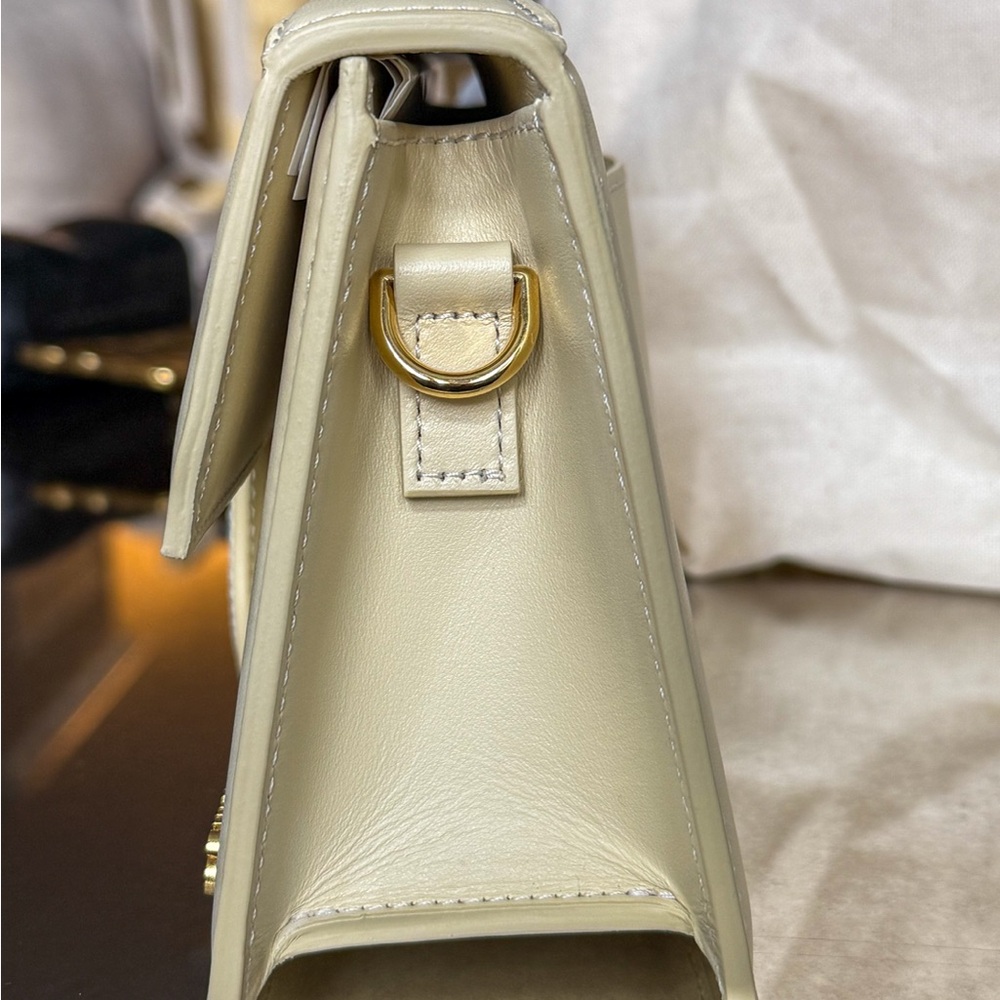 Jacquemus Le Grand Bambino Ivory Bag with Crossbody Strap - Picture 11 of 15